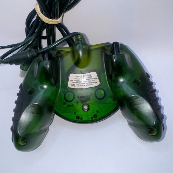 Mad Catz Control Pad Pro OG Xbox Controller with Advanced Macro Model 4526 - Picture 2 of 2